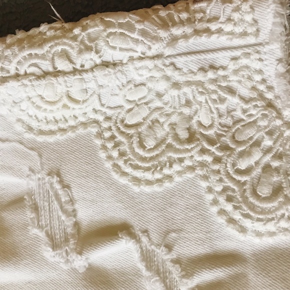 White Hollister Jean Shorts - Picture 4 of 5